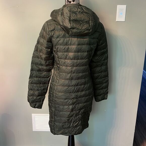 32 Degrees
Ultra-Light Hooded Down Jacket - Picture 2 of 4